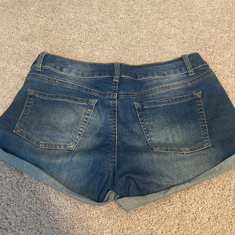 shorts - Picture 2 of 2